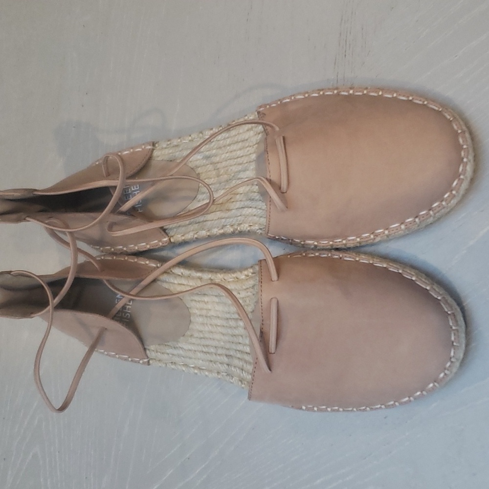 Eileen Fisher Lace-Up Espadrille Sandal,flats, brand new, size 9, tan